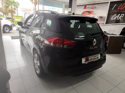 Sell Renault Clio Sport Tourer 2015 - 9980 EUR, 64000 km - AUTO.MOTO.pt