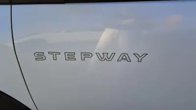 Vendo Dacia Lodgy 2021 - 15900 EUR, 130712 km - AUTO.MOTO.pt