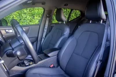 Vendo Volvo XC 40 2020 - 28900 EUR, 133266 km - AUTO.MOTO.pt