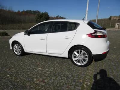 Vendo Renault Mégane 2015 - 8990 EUR, 198000 km - AUTO.MOTO.pt