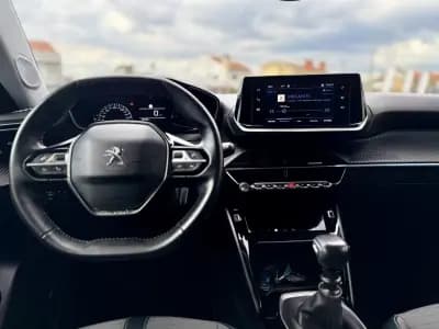 Vendo Peugeot 2008 2021 - 17950 EUR, 65000 km - AUTO.MOTO.pt