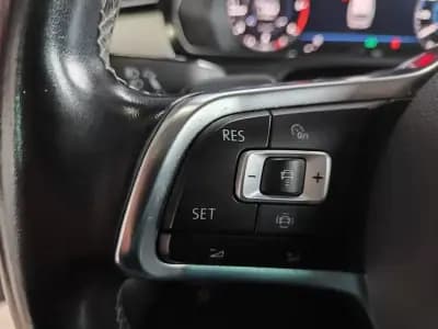 Vendo Volkswagen Passat Variant 2018 - 21990 EUR, 137500 km - AUTO.MOTO.pt