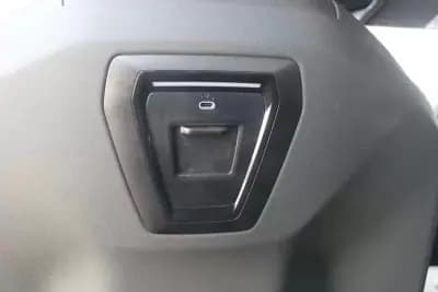 Sell BMW 520 2024 - 59480 EUR, 24831 km - AUTO.MOTO.pt