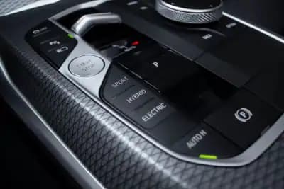 Vendo BMW 320 2022 - 34990 EUR, 75451 km - AUTO.MOTO.pt