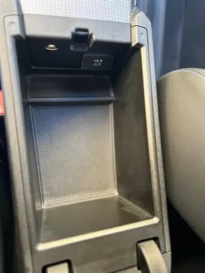 Vendo BMW 330 2019 - 30000 EUR, 210000 km - AUTO.MOTO.pt