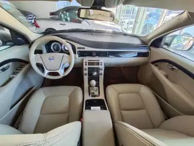 Sell Volvo XC 70 2010 - 13250 EUR, 324000 km - AUTO.MOTO.pt