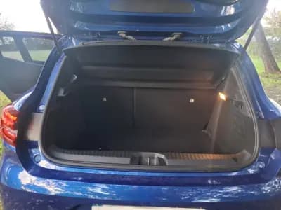 Vendo Renault Clio 2023 - 19990 EUR, 21500 km - AUTO.MOTO.pt