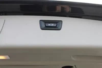 Sell BMW 318 2016 - 16900 EUR, 157000 km - AUTO.MOTO.pt