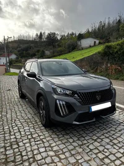 Vendo Peugeot e-2008 2025 - 28000 EUR, 10500 km - AUTO.MOTO.pt