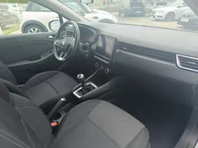 Vendo Renault Clio 2020 - 13990 EUR, 94621 km - AUTO.MOTO.pt