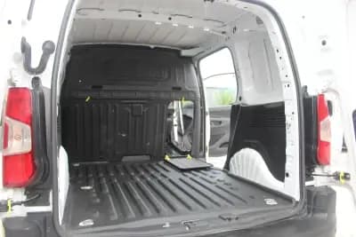 Vendo Peugeot Partner 2022 - 10976 EUR, 135000 km - AUTO.MOTO.pt