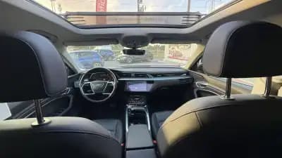 Vendo Audi e-tron 2019 - 27990 EUR, 99000 km - AUTO.MOTO.pt