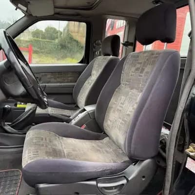 Vendo Nissan Navara 1999 - 11900 EUR, 154000 km - AUTO.MOTO.pt