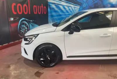 Vendo Renault Clio 2022 - 17899 EUR, 38000 km - AUTO.MOTO.pt