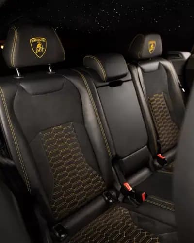 Vendo Lamborghini Urus 2020 - 305000 EUR, 104000 km - AUTO.MOTO.pt