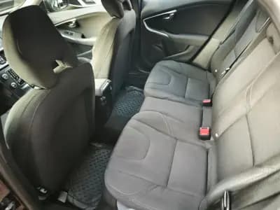 Sell Volvo V40 Cross Country 2017 - 18500 EUR, 100000 km - AUTO.MOTO.pt