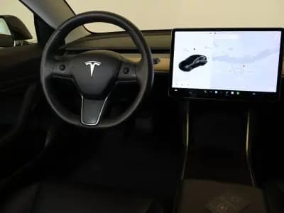 Vendo Tesla Model 3 2020 - 22500 EUR, 151000 km - AUTO.MOTO.pt