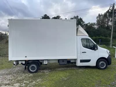 Vendo Renault Master 2021 - 21490 EUR, 245335 km - AUTO.MOTO.pt