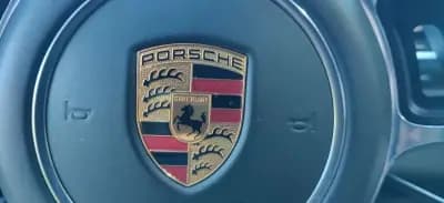 Vendo Porsche Panamera 2017 - 82499 EUR, 62500 km - AUTO.MOTO.pt