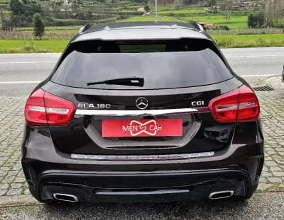 Sell Mercedes-Benz GLA 180 2015 - 21500 EUR, 160000 km - AUTO.MOTO.pt