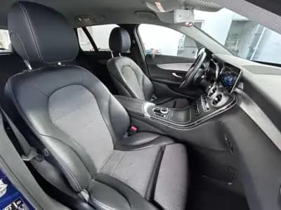 Vendo Mercedes-Benz C 300 2020 - 28499 EUR, 118000 km - AUTO.MOTO.pt