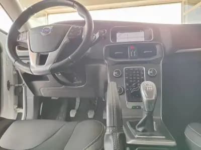 Vendo Volvo V40 2013 - 8350 EUR, 298100 km - AUTO.MOTO.pt