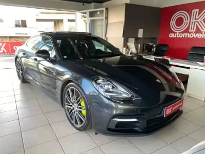 Sell Porsche Panamera 2018 - 60500 EUR, 104962 km - AUTO.MOTO.pt