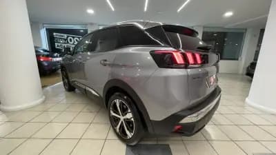 Vendo Peugeot 3008 2019 - 18990 EUR, 94948 km - AUTO.MOTO.pt