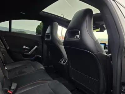 Vendo Mercedes-Benz CLA 180 2020 - 31990 EUR, 97000 km - AUTO.MOTO.pt