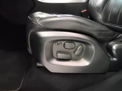 Vendo Land Rover Range Rover Sport 2015 - 39500 EUR, 274794 km - AUTO.MOTO.pt