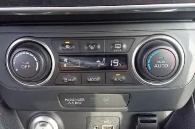 Vendo Nissan Leaf 2022 - 15000 EUR, 34000 km - AUTO.MOTO.pt