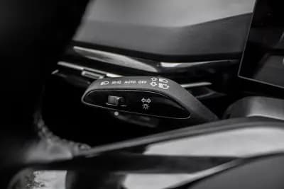 Sell MG MG4 2023 - 19450 EUR, 19778 km - AUTO.MOTO.pt