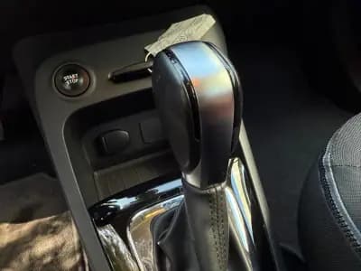 Vendo Renault Captur 2016 - 11900 EUR, 102000 km - AUTO.MOTO.pt