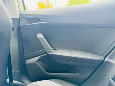 Vendo SEAT Arona 2021 - 15999 EUR, 100000 km - AUTO.MOTO.pt