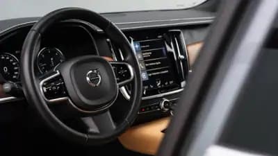 Sell Volvo S90 2016 - 24750 EUR, 266000 km - AUTO.MOTO.pt