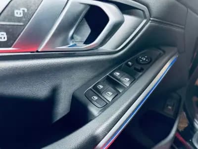 Vendo BMW 318 2021 - 34990 EUR, 23310 km - AUTO.MOTO.pt