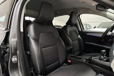 Sell Renault Arkana 2023 - 23450 EUR, 14050 km - AUTO.MOTO.pt