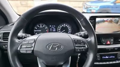 Vendo Hyundai i30 Fastback 2019 - 16500 EUR, 65000 km - AUTO.MOTO.pt