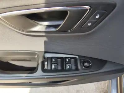 Vendo SEAT Leon ST 2014 - 9480 EUR, 198000 km - AUTO.MOTO.pt