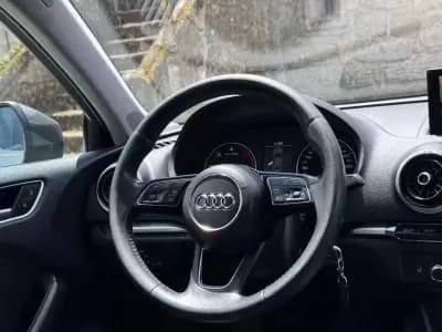 Sell Audi A3 Limousine 2017 - 16990 EUR, 203000 km - AUTO.MOTO.pt