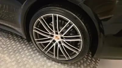 Sell Porsche Panamera 2020 - 84500 EUR, 42501 km - AUTO.MOTO.pt