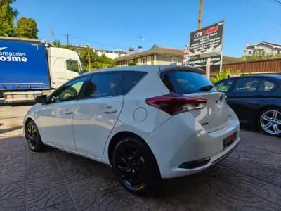 Sell Toyota Auris 2016 - 14900 EUR, 160000 km - AUTO.MOTO.pt