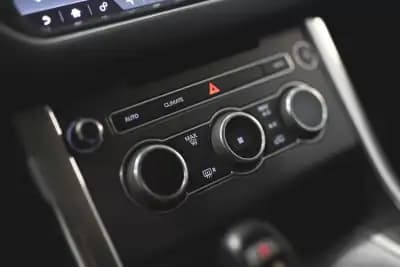 Sell Land Rover Range Rover Sport 2017 - 39990 EUR, 63000 km - AUTO.MOTO.pt