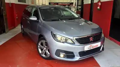 Sell Peugeot 308 SW 2018 - 12650 EUR, 133760 km - AUTO.MOTO.pt