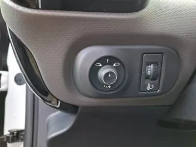 Vendo Citroën C4 Cactus 2019 - 15500 EUR, 56000 km - AUTO.MOTO.pt