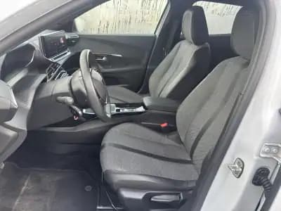 Vendo Peugeot 2008 2024 - 22750 EUR, 38201 km - AUTO.MOTO.pt