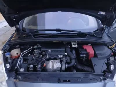 Vendo Peugeot 308 2008 - 6800 EUR, 159500 km - AUTO.MOTO.pt