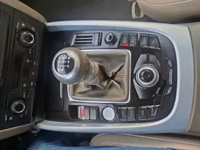 Vendo Audi Q5 2011 - 17500 EUR, 175000 km - AUTO.MOTO.pt