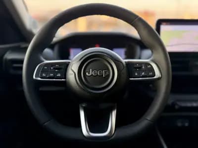 Sell Jeep Avenger 2025 - 21950 EUR, 4000 km - AUTO.MOTO.pt