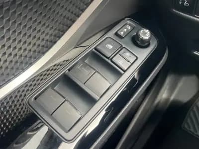 Vendo Toyota C-HR 2022 - 31400 EUR, 74000 km - AUTO.MOTO.pt